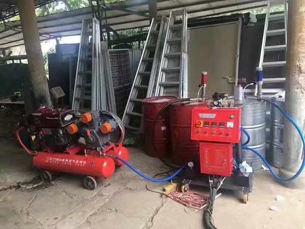 jnjx-lll04i4uiu2cie 小型聚氨酯噴涂機(jī)